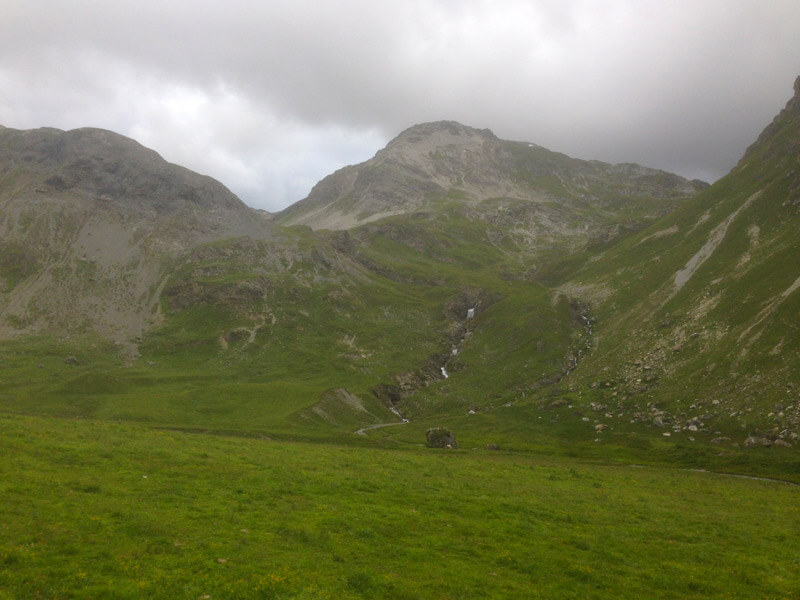 Die Landschaft am Schlinigpass