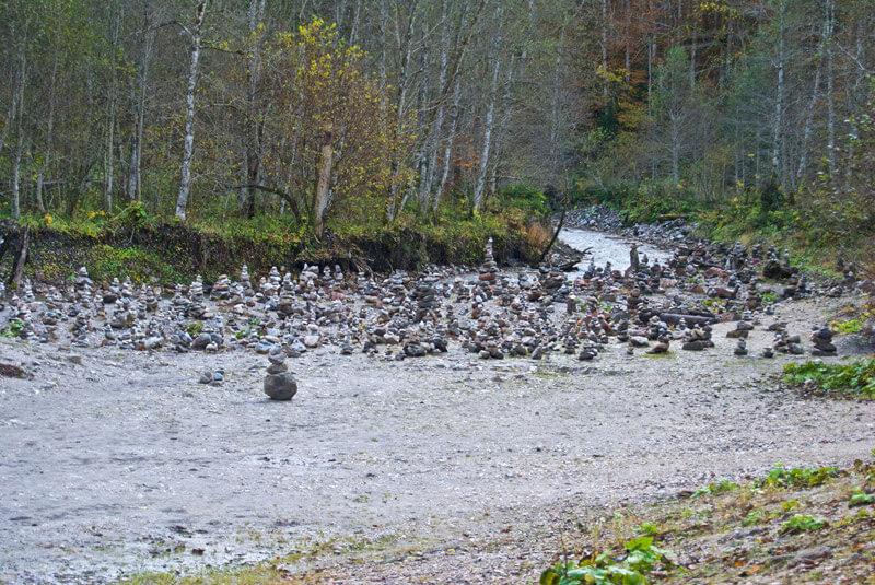 Die Steinmaenchen vor der Partnachklamm