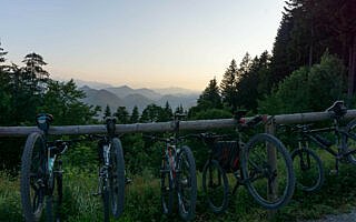 Mountainbikes an der Lenggrieser Hütte