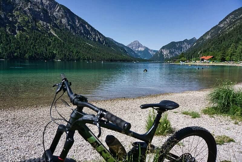 Mit dem Mountainbike am Plansee